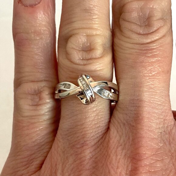 Heng Ngai Sterling Silver 925 Baguette Diamond Love Knot Wedding Band Ring 6.5 - Picture 1 of 16